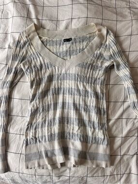 Vintage express white + grey knit sweater
